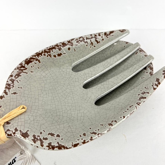 Tommy Bahama Salad Spoon Set in Gray Rustic Crackle Pattern - Picture 2 of 4